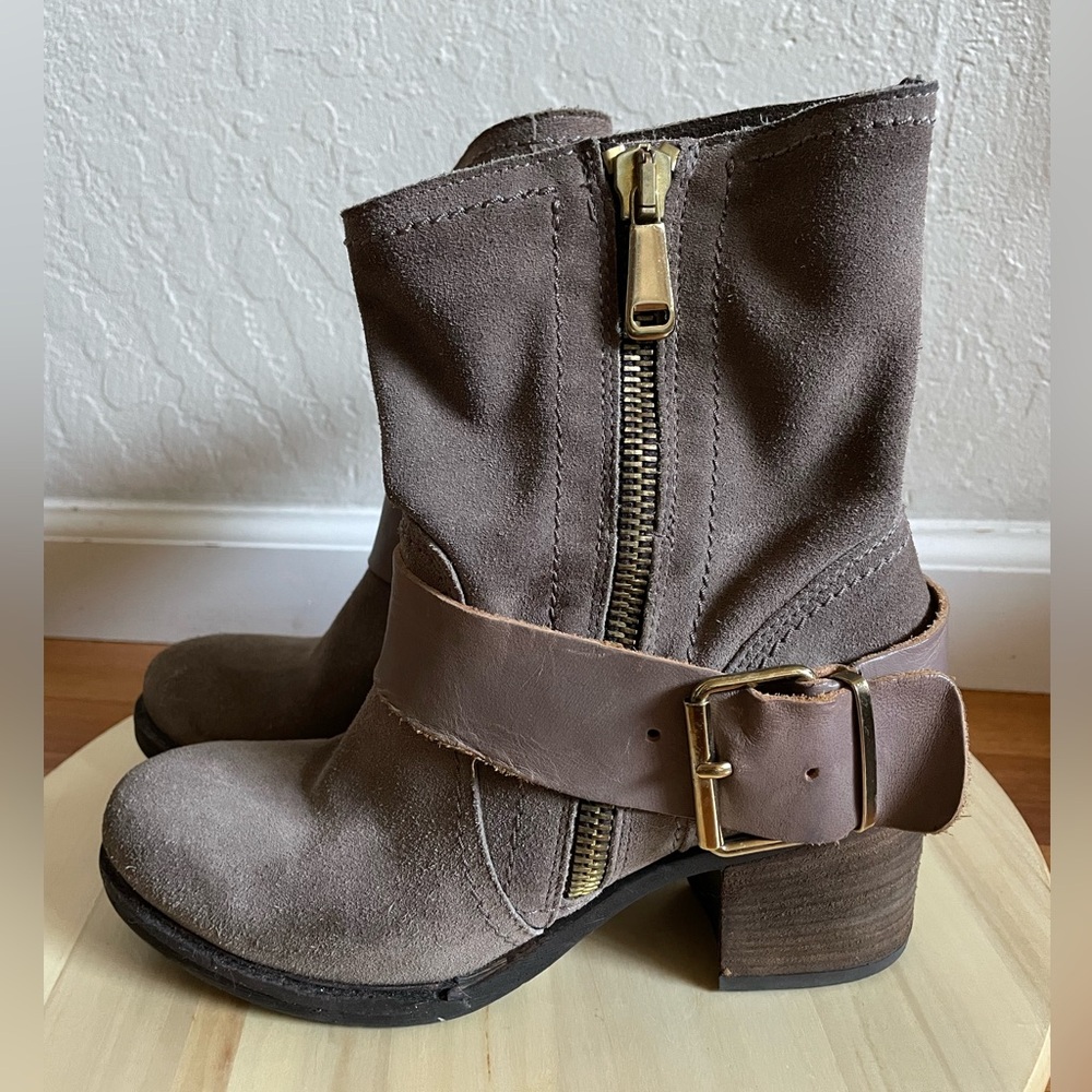 Leather boots